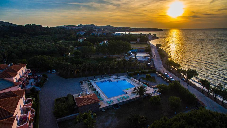 Hotel Bella Vista Mythimna Exterior foto